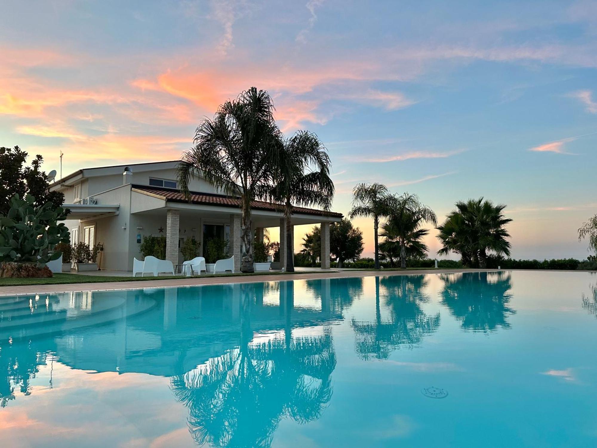 Villa Maria - Apartments In Villa With Pool Polignano a Mare Exterior photo